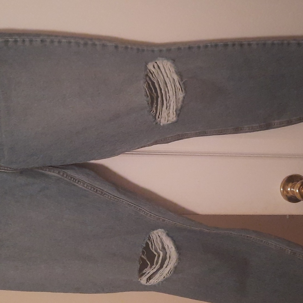 A pants - Picture 3 of 7